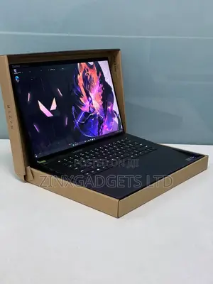New Laptop Razer Blade 32GB Intel Core i9 SSD 2T