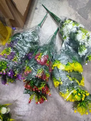Artificial Flowers and Vase Available in Stock
