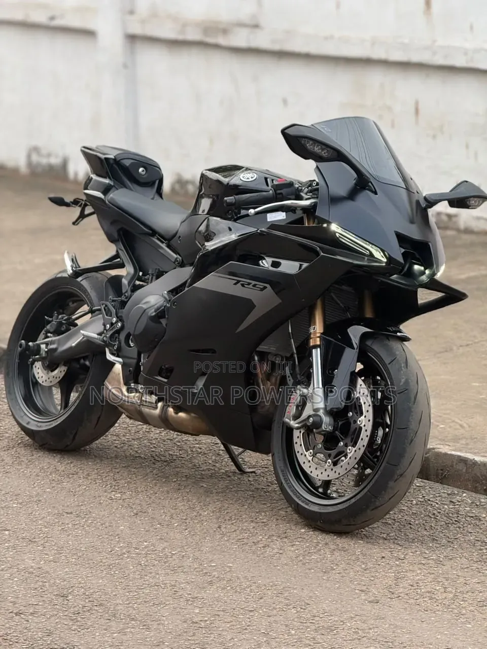 New Yamaha YZF-R 2025 Black