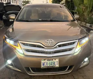 Toyota Venza LE 2011
