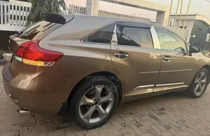 Toyota Venza LE 2011