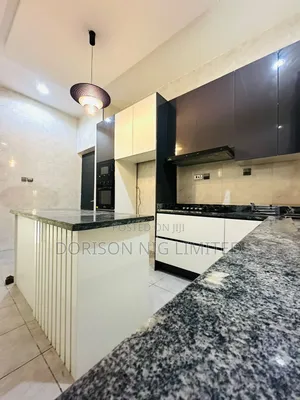 4bdrm Apartment in Lekki Expressway for rent