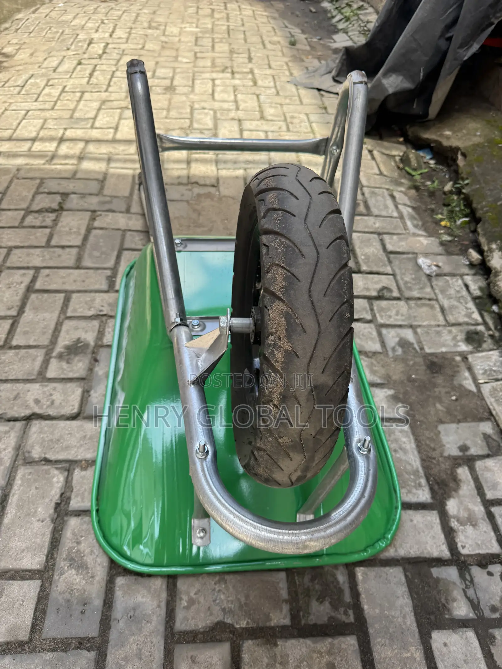 Heavy Duty Wheelbarrow / Construction Wheelbarrow