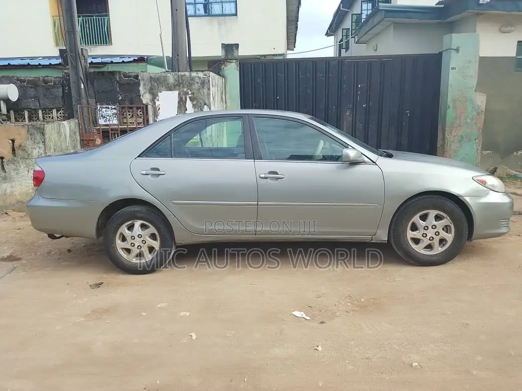 Toyota Camry 2006 Silver