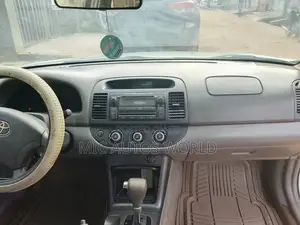 Toyota Camry 2006 Silver