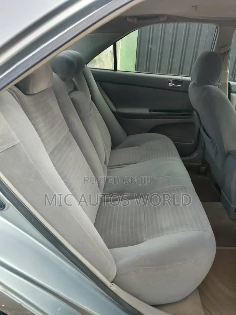 Toyota Camry 2006 Silver
