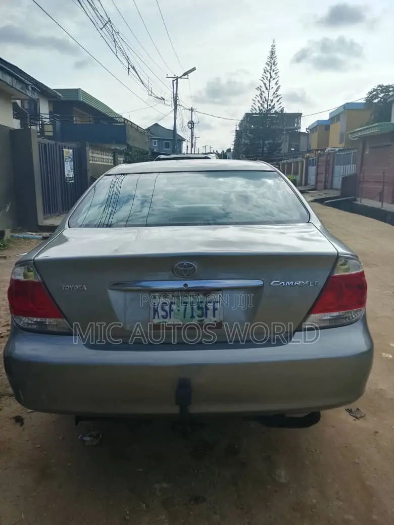 Toyota Camry 2006 Silver