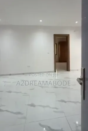 3bdrm Apartment in Yaba, Alagomeji for rent