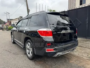 Toyota Highlander 2014 Black