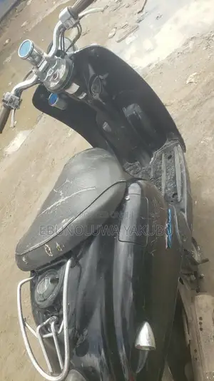 Yamaha 2012 Black