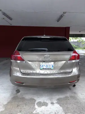 Toyota Venza 2009 Gold