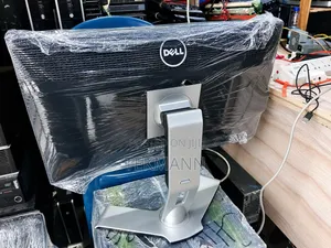 Dell 24" Full HD Monitor | VGA/DVI/USB | Adjustable Pivot Stand