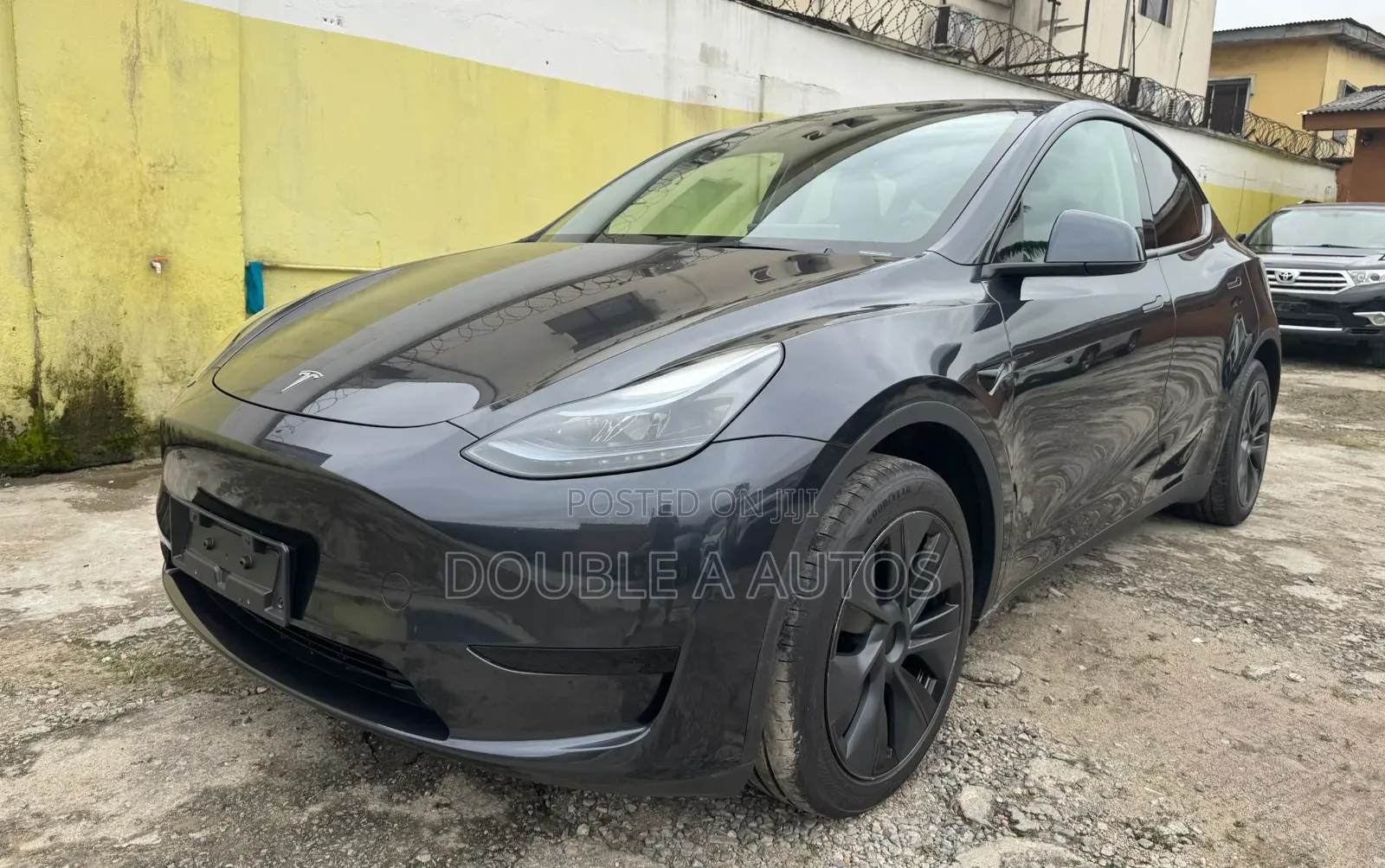 Tesla Model Y 2024 Gray