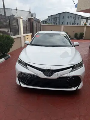 Toyota Camry LE FWD 2020 White