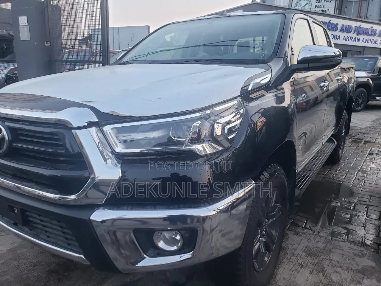 New Toyota Hilux 2025 Black