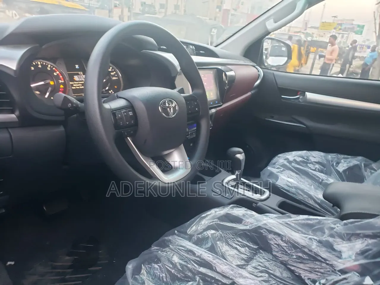 New Toyota Hilux 2025 Black