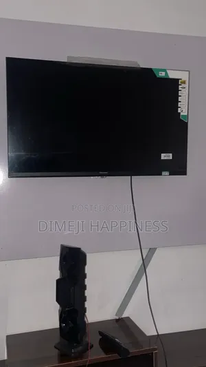 It an Hisence 23 Inchs Smart TV