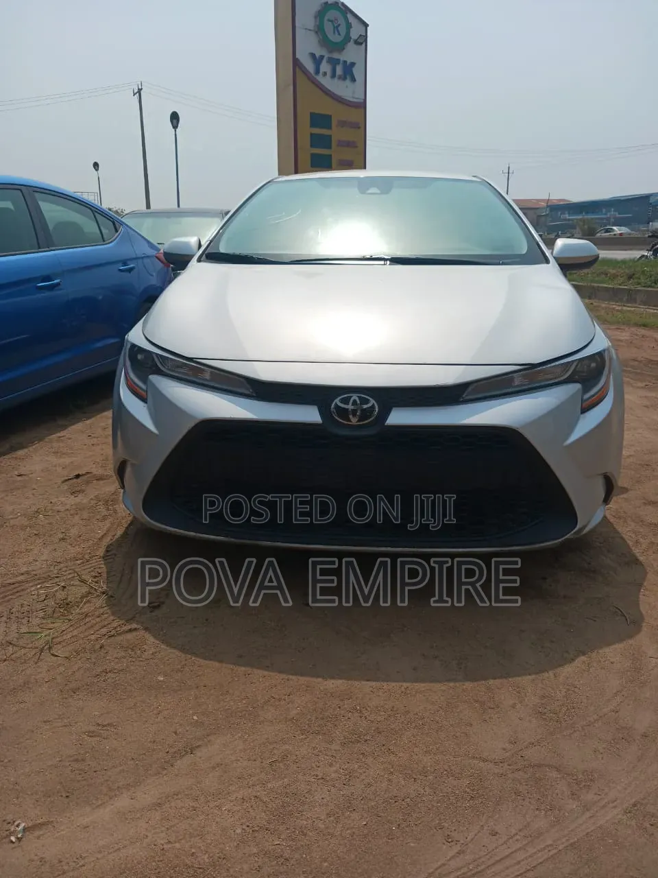 Toyota Corolla LE 2023 Silver