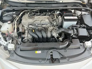 Toyota Corolla LE 2023 Silver