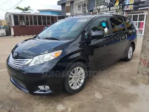 Toyota Sienna Limited AWD 7-Passenger 2013 Black