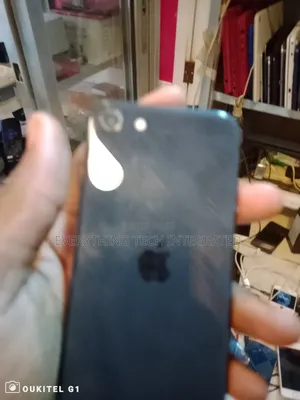 Apple iPhone SE 64 GB Black