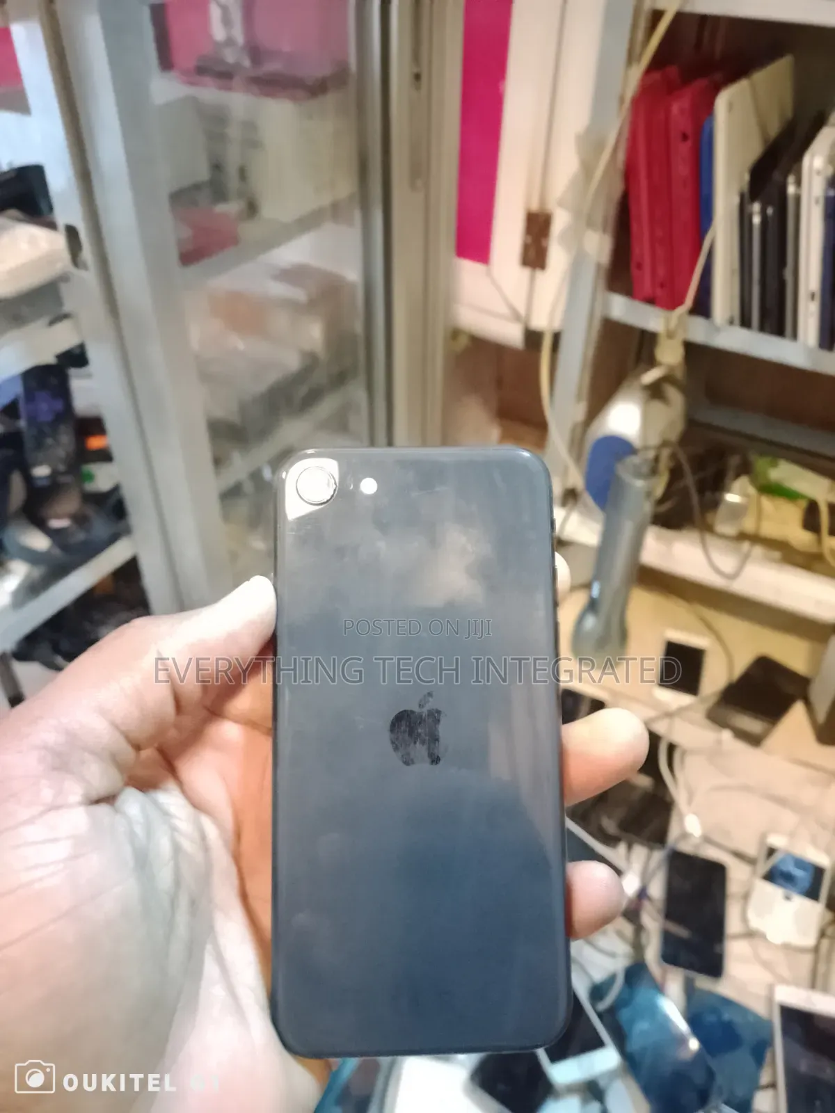 Apple iPhone SE 64 GB Black
