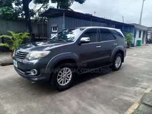 Toyota Fortuner 4.0 AWD 2015 Gray