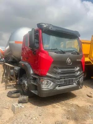 Howo LPG Trailer 2024 Red