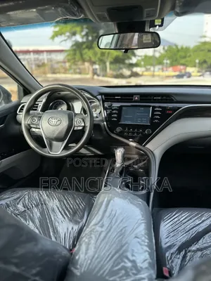 Toyota Camry 2018 Blue