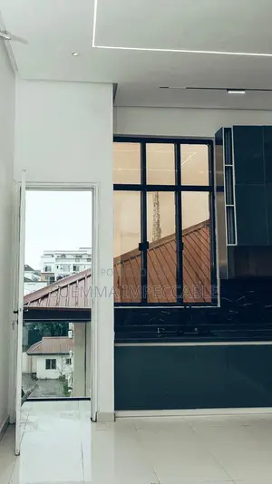 Furnished 3bdrm Apartment in Lekki Phase 1 for rent