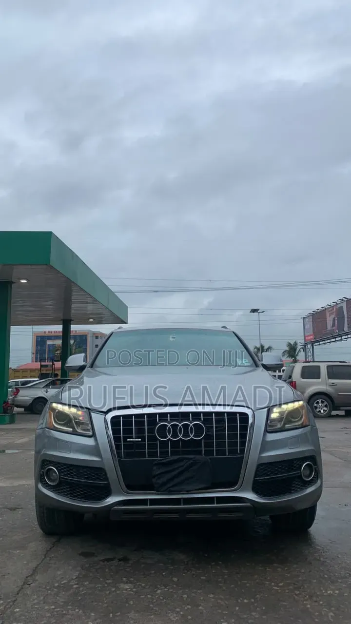 Audi Q5 2011 Blue