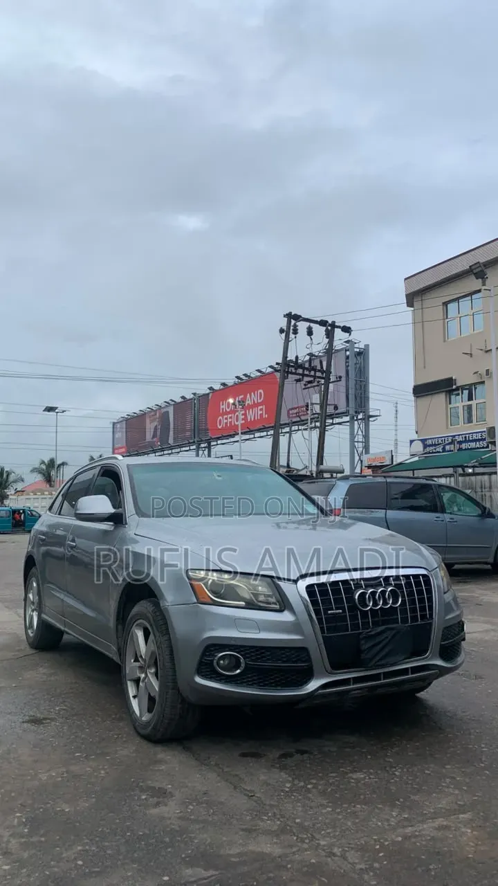 Audi Q5 2011 Blue