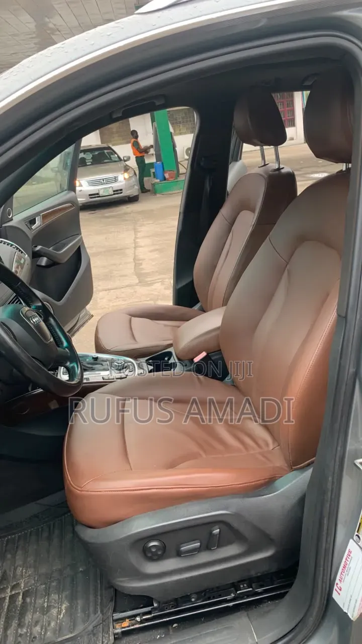 Audi Q5 2011 Blue