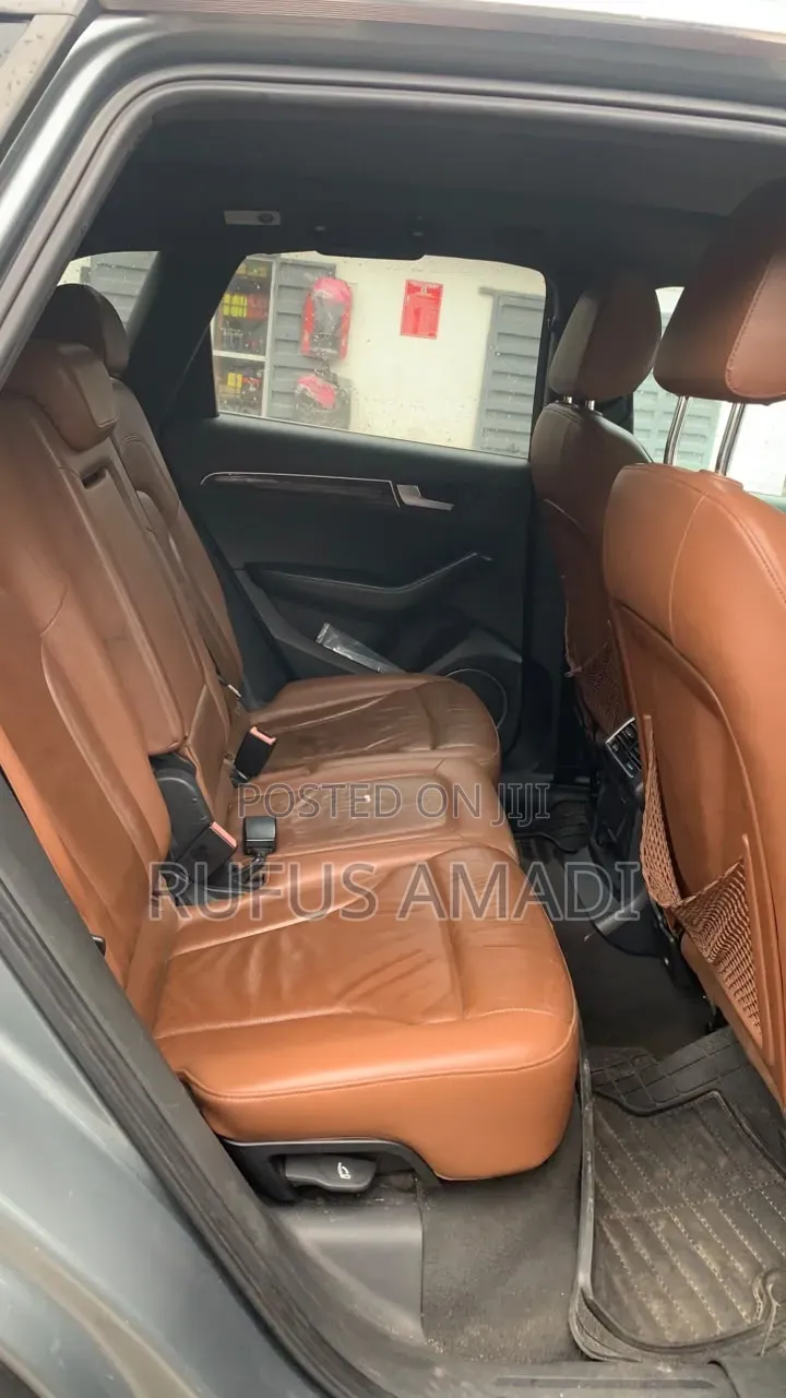 Audi Q5 2011 Blue