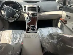 Toyota Venza 2010 Silver