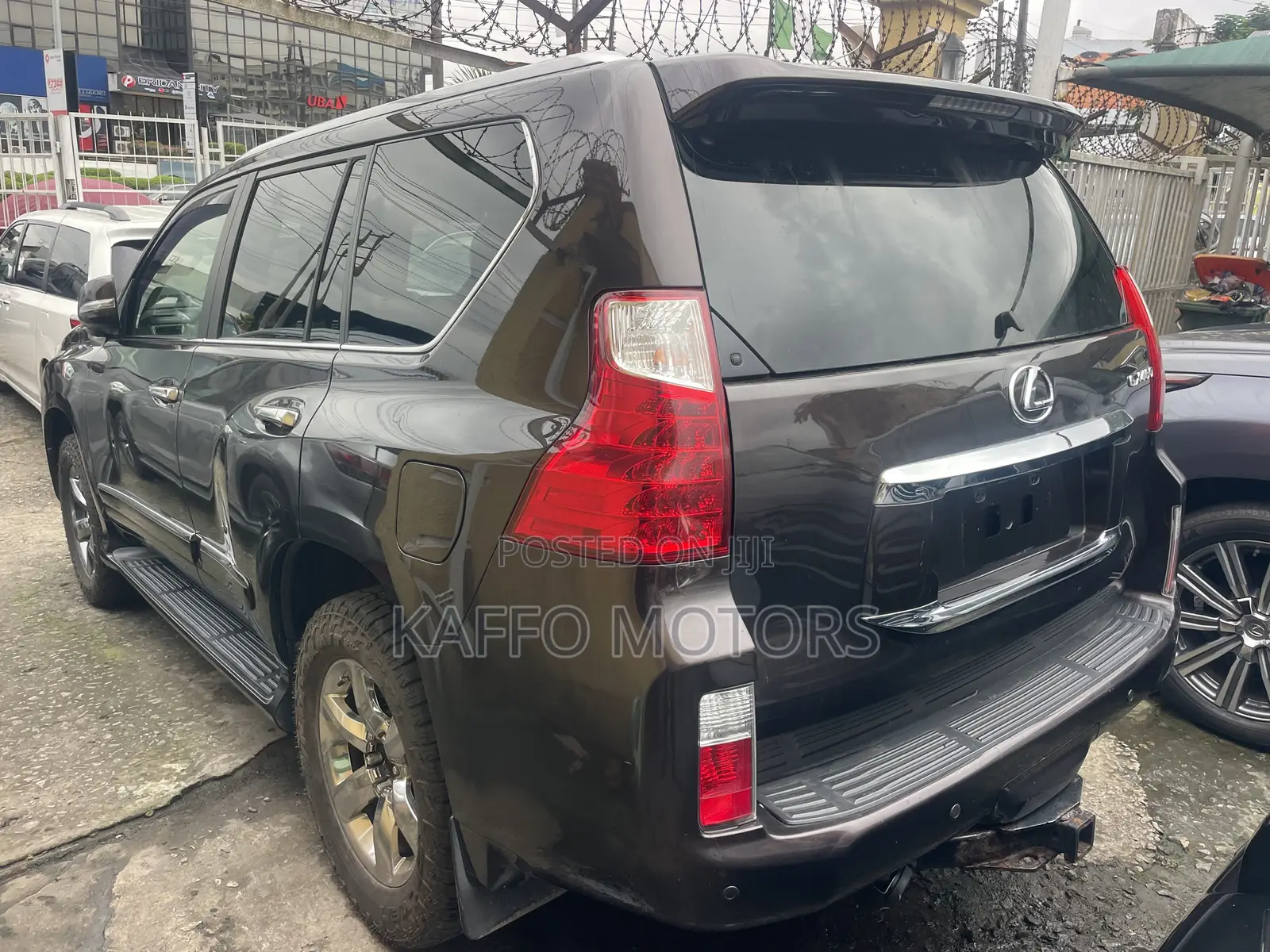 Lexus GX 460 Premium 2012 Brown