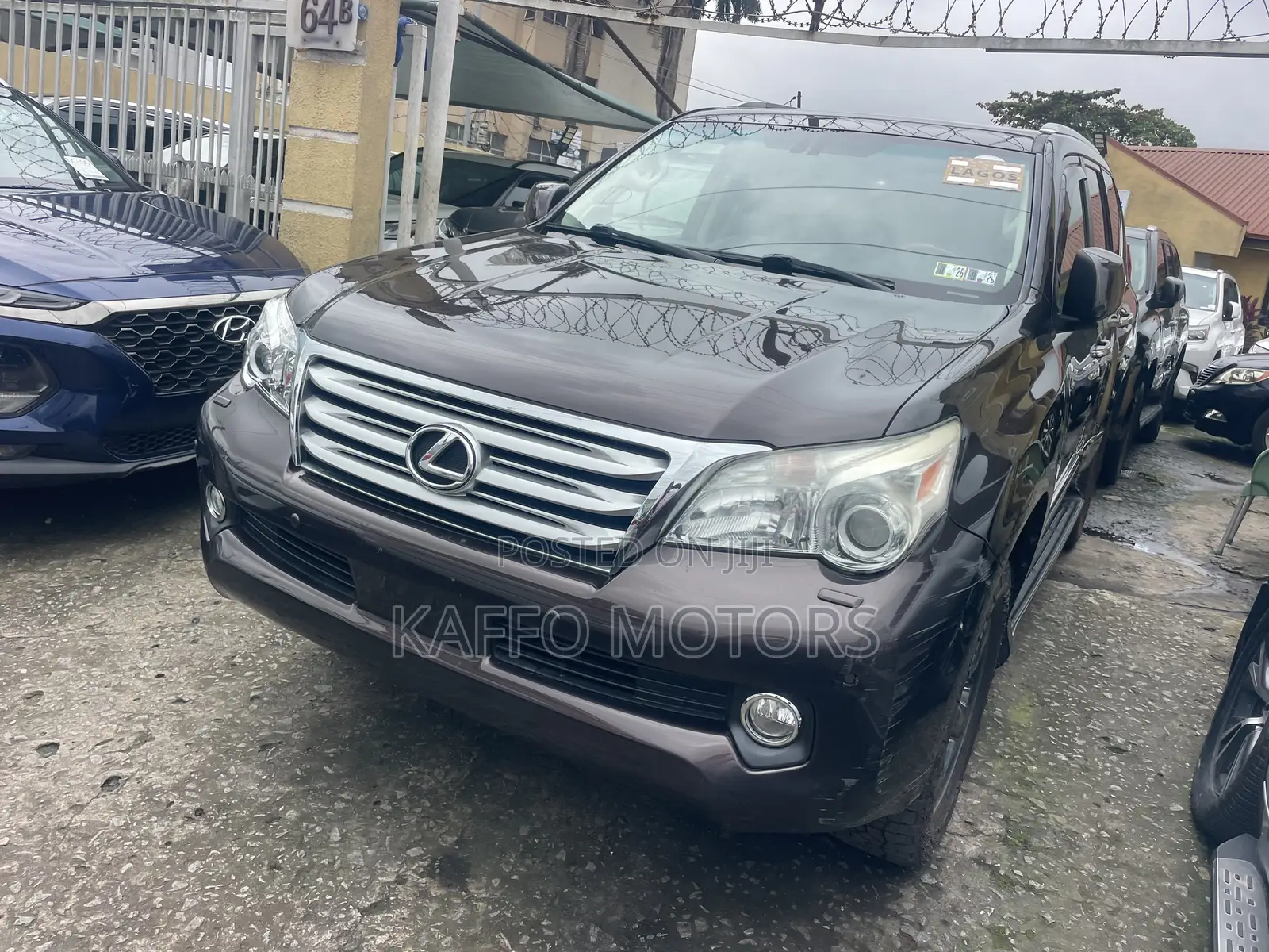 Lexus GX 460 Premium 2012 Brown