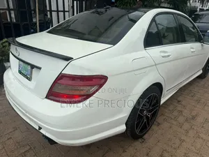 Mercedes-Benz C300 2010 White
