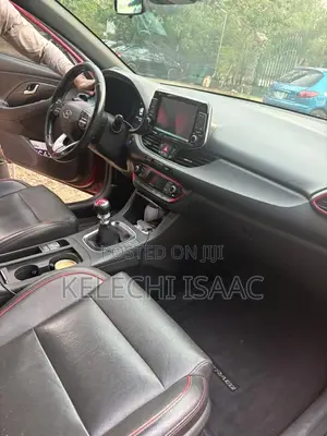 Hyundai Elantra Sport Sedan FWD (1.6L 4cyl 6M) 2017 Red