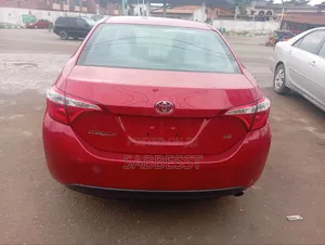 Toyota Corolla 2015 Red