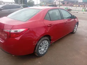 Toyota Corolla 2015 Red