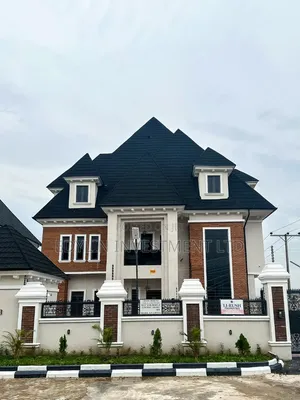 7bdrm Penthouse in Inside An Estate, Karsana for sale