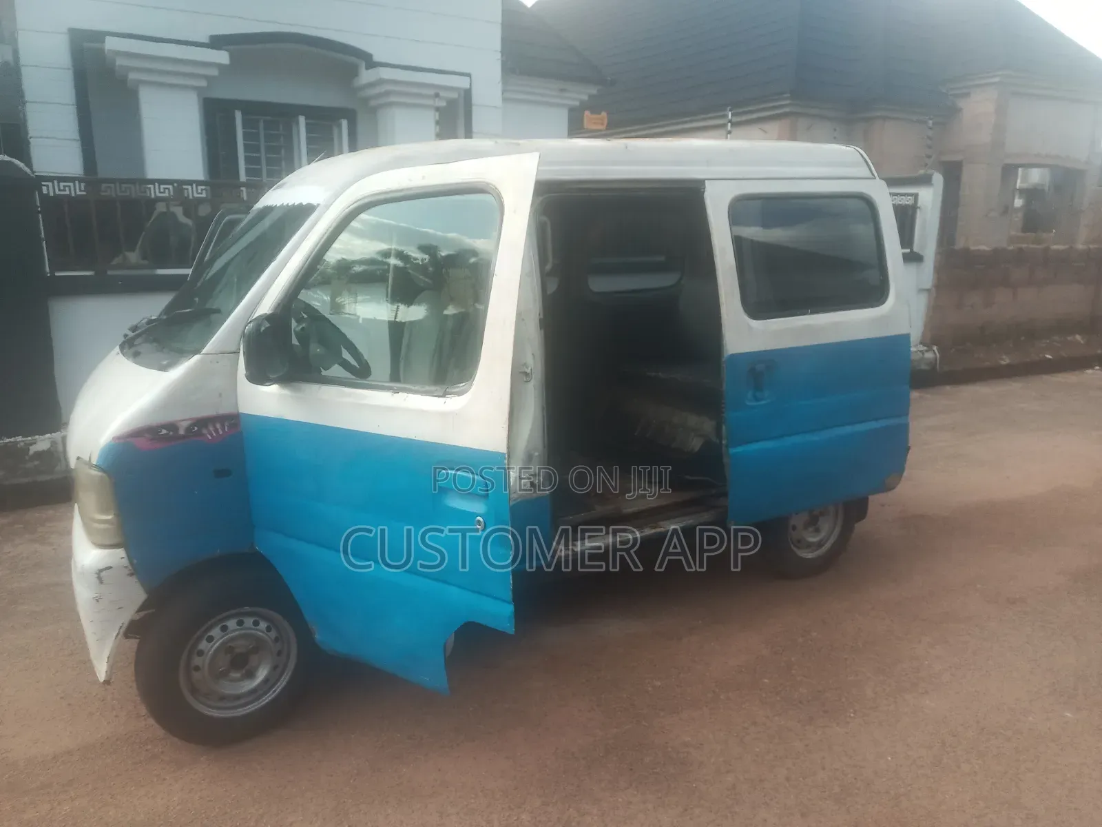 Suzuki APV Minibus 2010 White