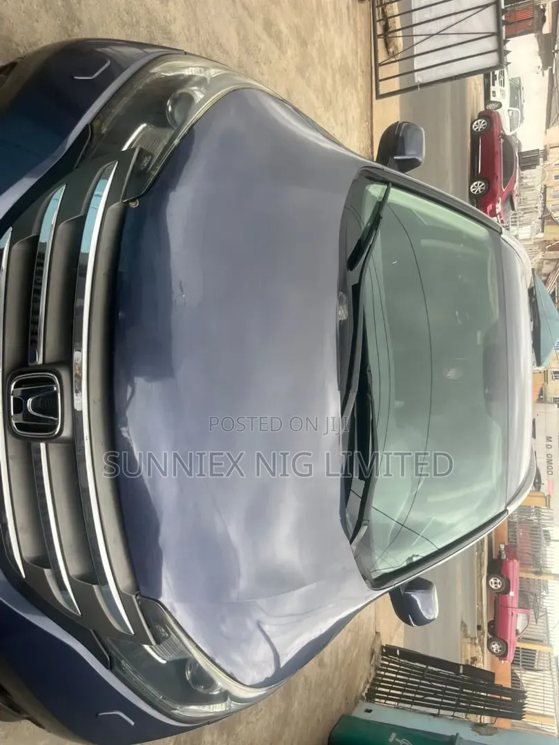 Honda CR-V 2012 Red