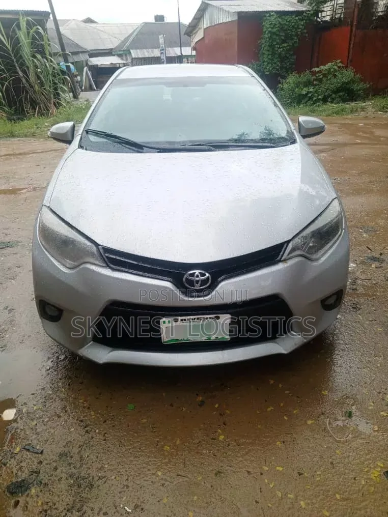 Toyota Corolla 2015 Silver