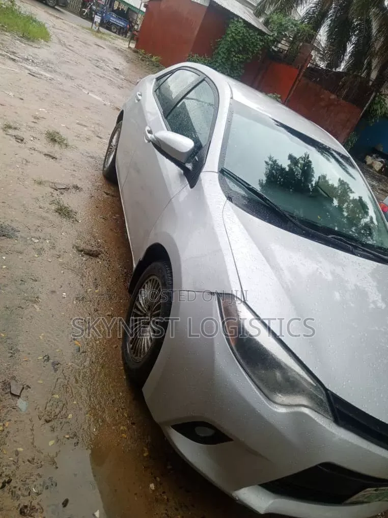 Toyota Corolla 2015 Silver