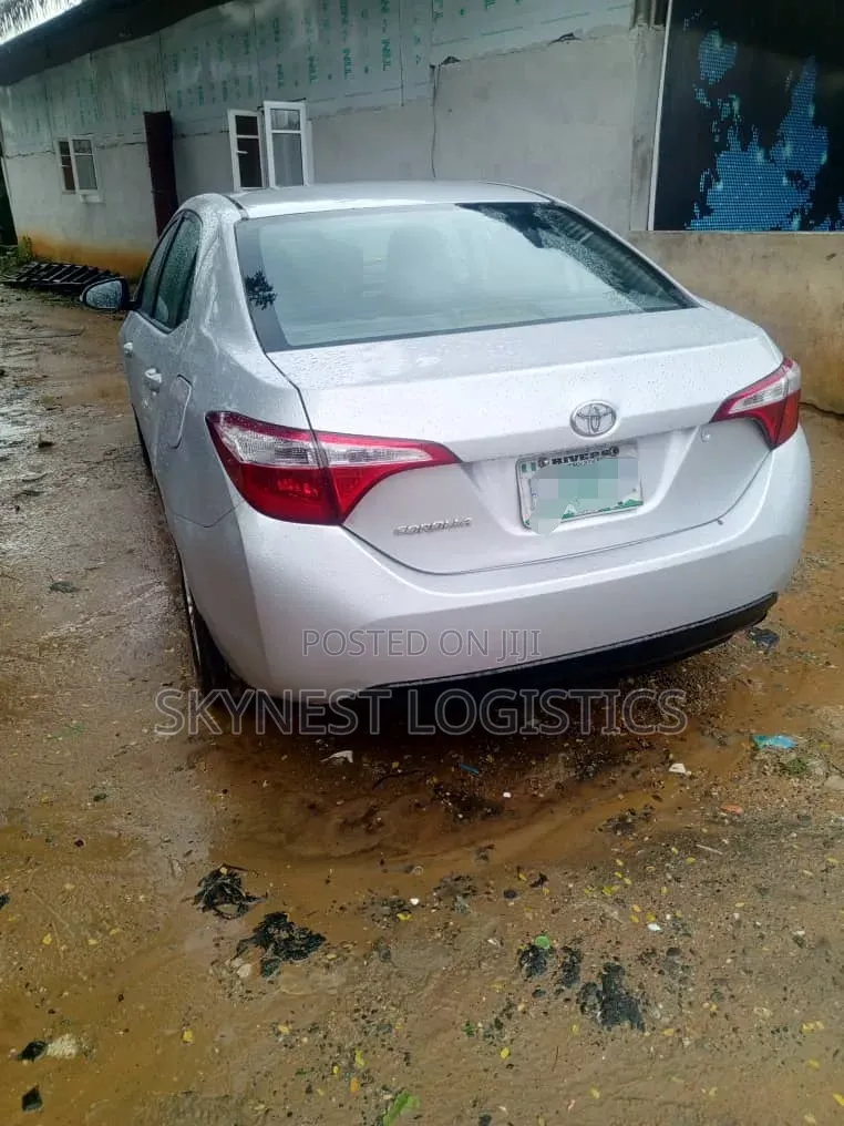 Toyota Corolla 2015 Silver