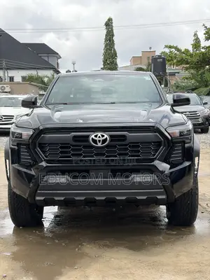 Toyota Tacoma SR Double Cab 4WD 5.0 ft. SB (Automatic) 2025 Black
