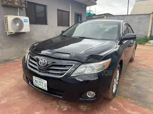 Toyota Camry XLE 4dr Sedan (2.5L 4cyl 6AM) 2010 Black