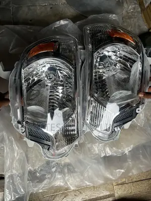 Headlamp Tacoma 012